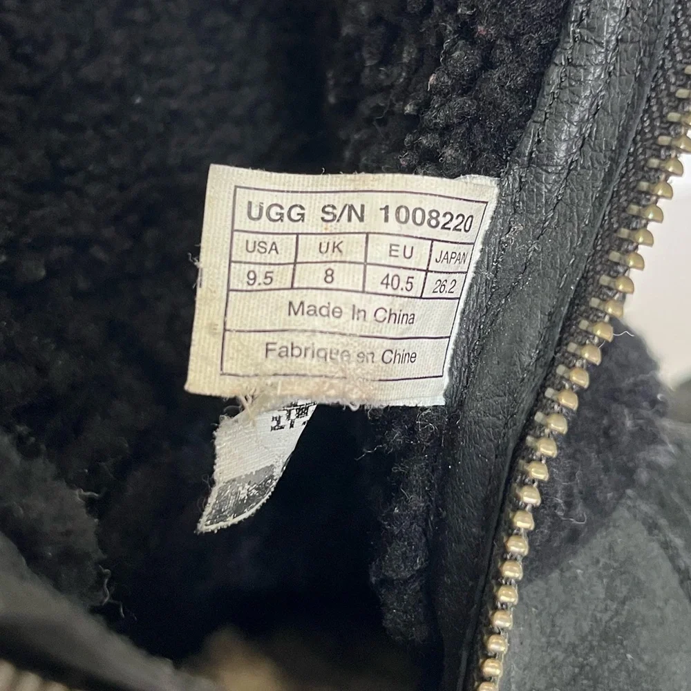 UGG Blayre II Boots Sherpa Fur Cuff Leather Size 9.5